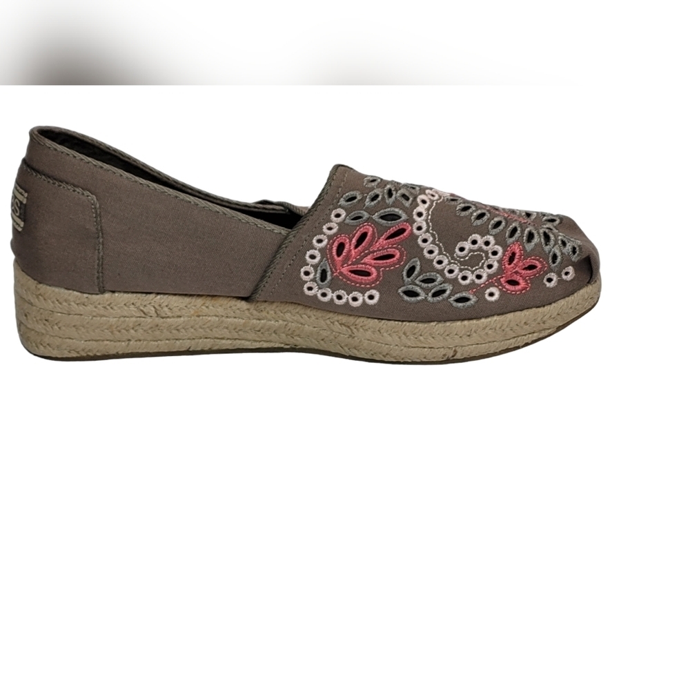 Bobs by sketchers espadrills women's shoes size 9.5 memory foam slip on